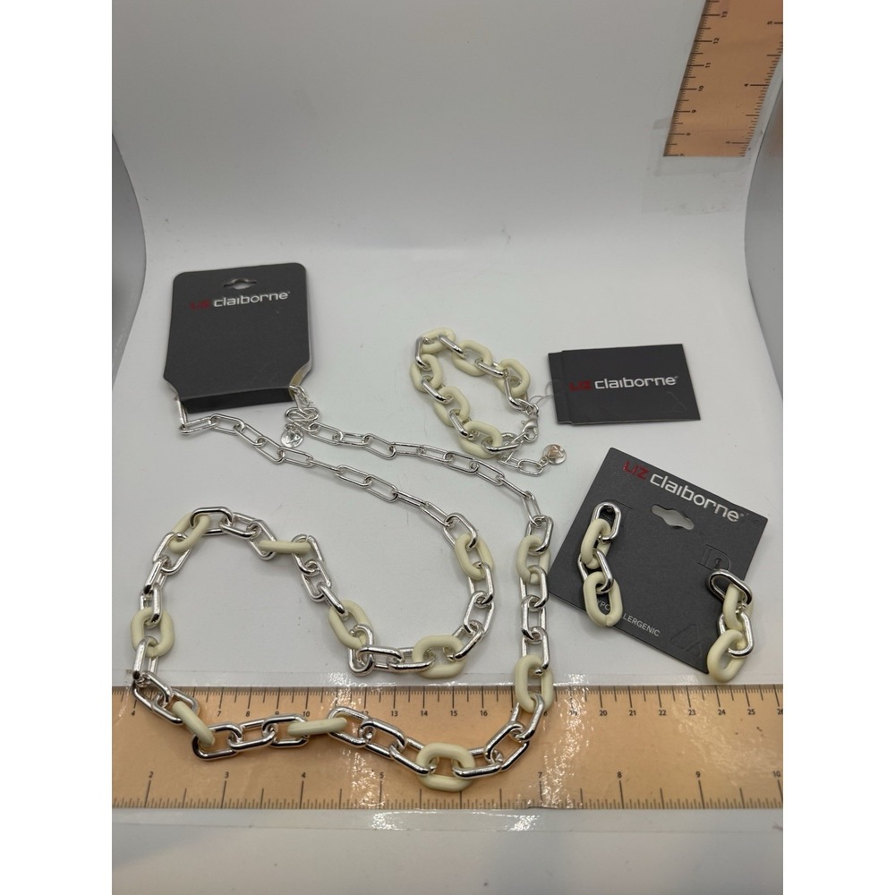 NWT Liz Claiborne Jewelry Set - Necklace Bracelet And Earrings Chain Link
